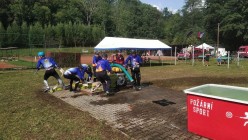 Požární útoky v Bělé (muži, ženy , děti)