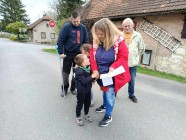 Rozutečení velikonoční zajíčci v Lozicích